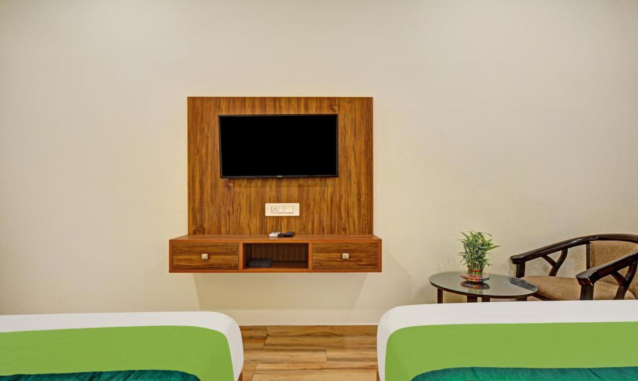 Tripli Hotels Le Shelton Ουνταϊπούρ Εξωτερικό φωτογραφία