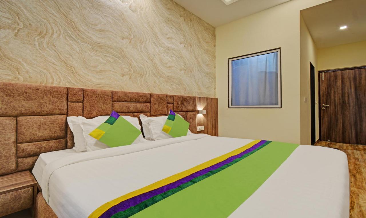 Tripli Hotels Le Shelton Ουνταϊπούρ Εξωτερικό φωτογραφία